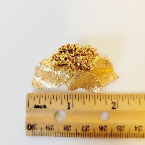 Vintage Gold Tone Leaves With Flowers Design Rare Brooch Pin - Picture 4 of 6